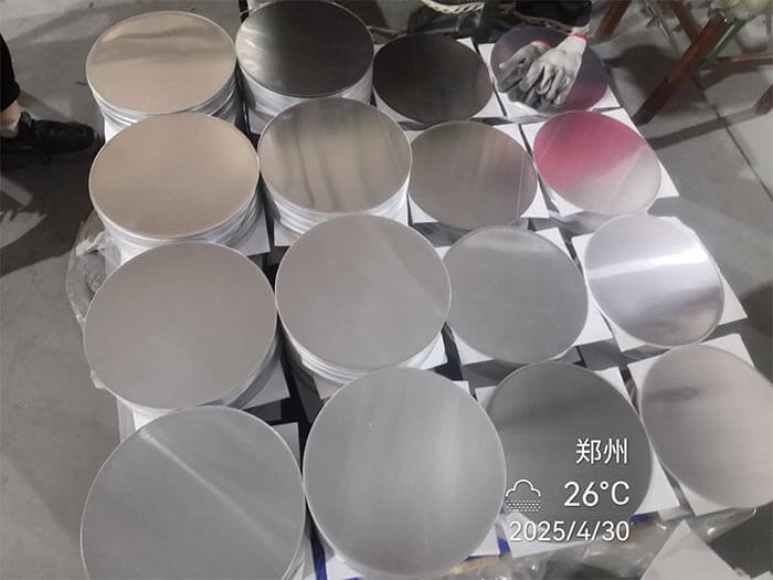 1050 1100 Cercle en aluminium pour couvercle de lampe