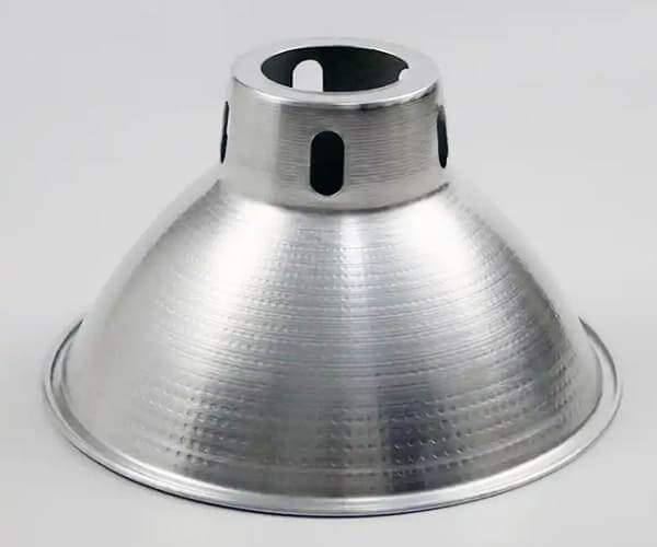 1060 Cercle en aluminium laminé à chaud pour couvercle de lampe