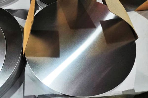 Cómo pulir el disco de aluminio para el acabado espejo